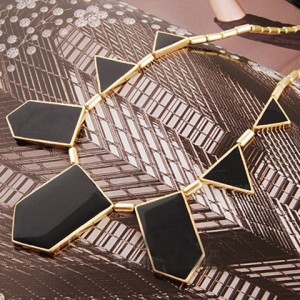 Vintage Irregular Pendant Necklace For Women Black