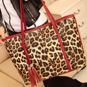 Gorgeous Women's Shoulder Bag With Leopard Print and Tassels Design red black