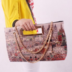 Stylish Women's Shoulder Bag With Chains and Print Design
